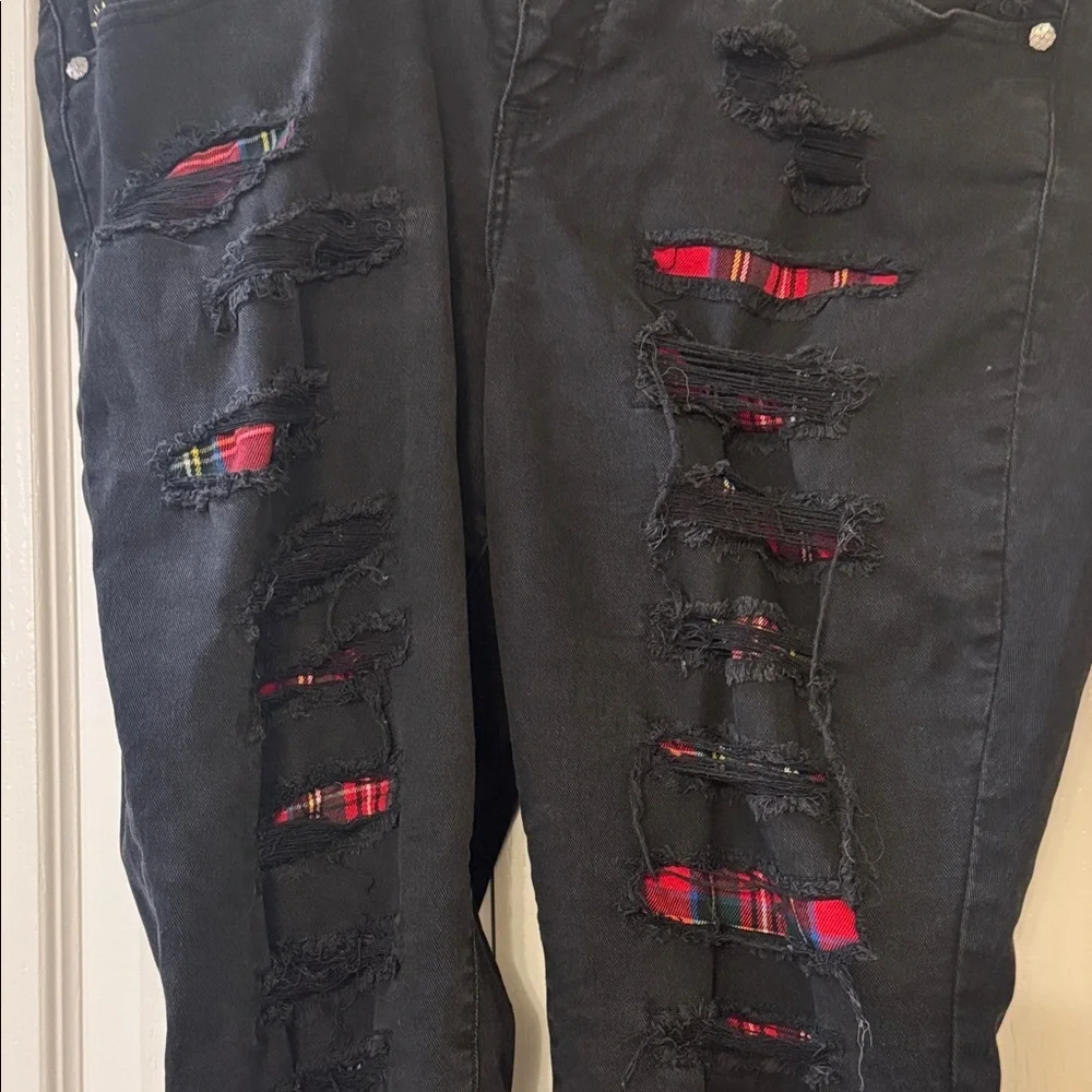Torrid Black Distressed Women’s Jeans with Red Underlay